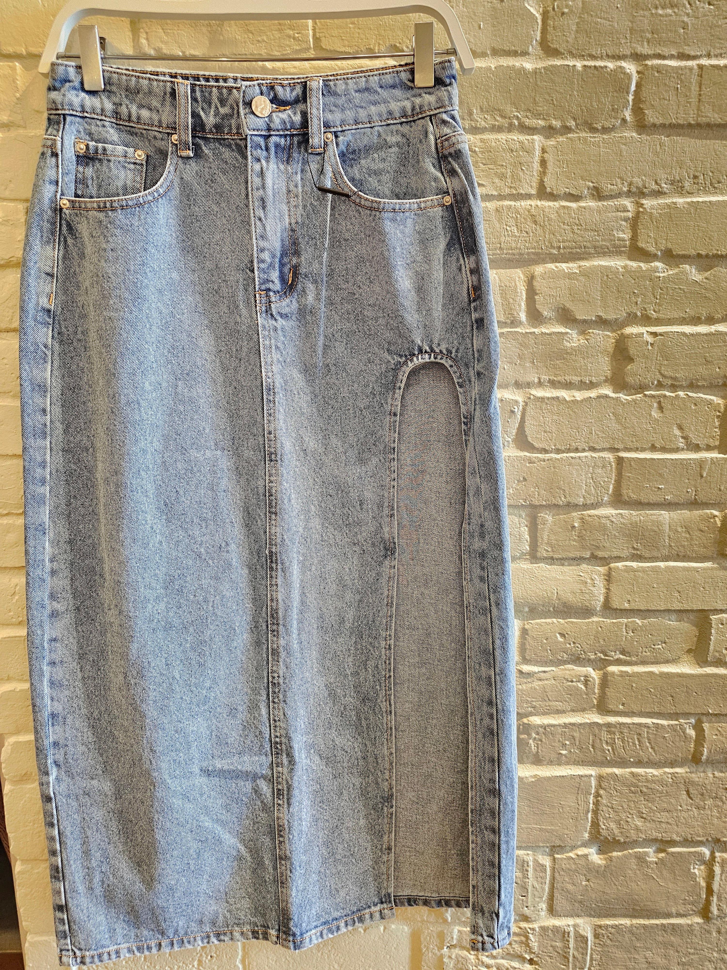 【INCHANT ME】Indigo slit high-waist long skirt Indigo Wave Mid Slit Maxi Skirt